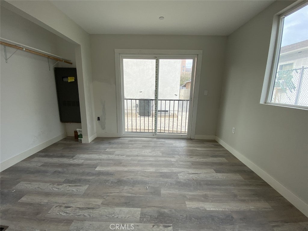 Photo of Listing #PW25196440