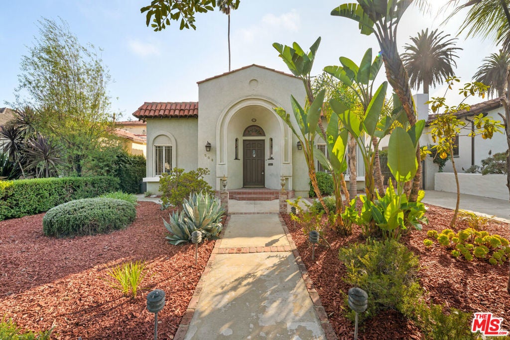 Photo of Listing #25585657