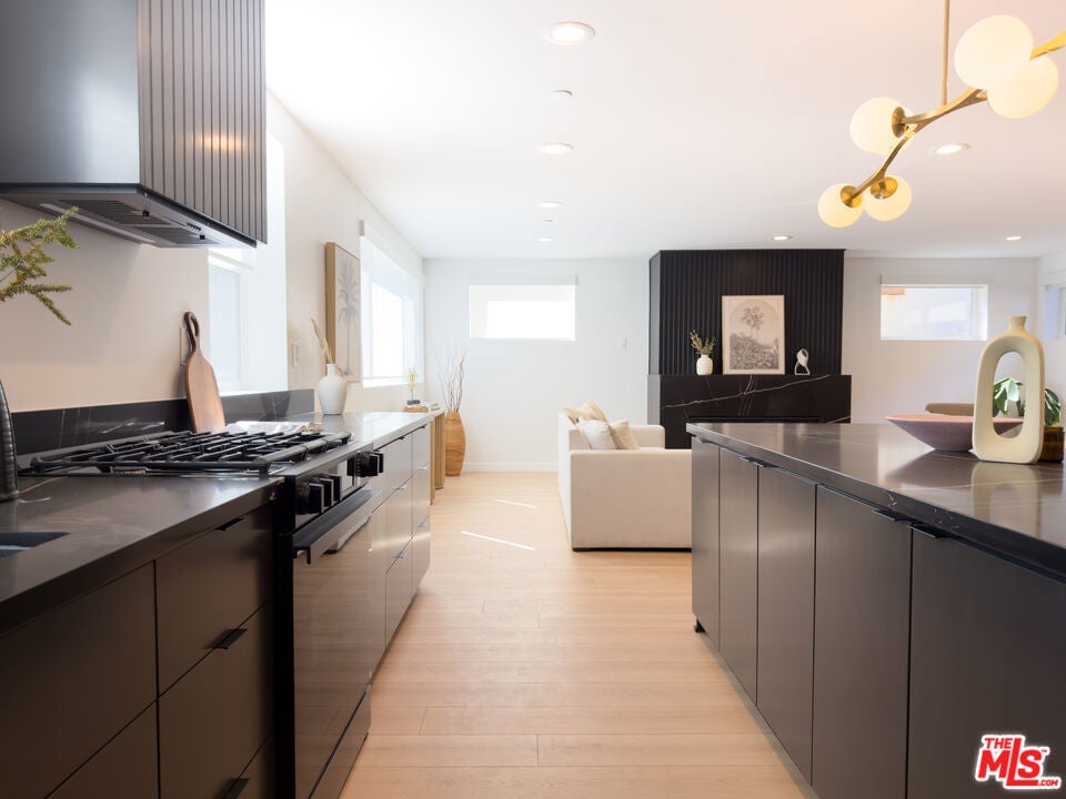 Photo of Listing #25586391