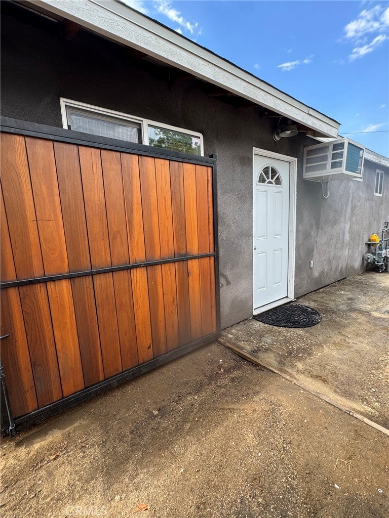 Photo of Listing #IV25197380