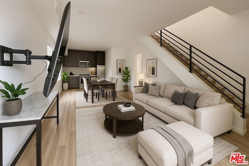 Photo of Listing #25586323