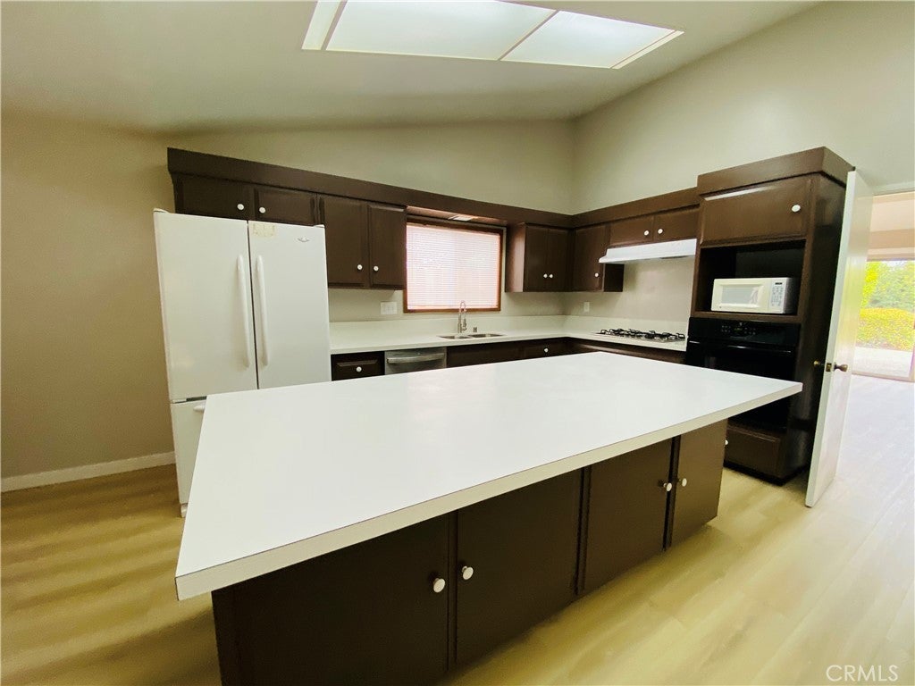 Photo of Listing #SB25197230