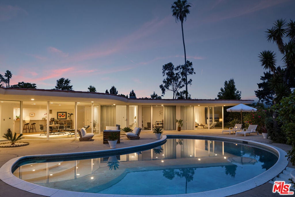 Photo of Listing #25586053