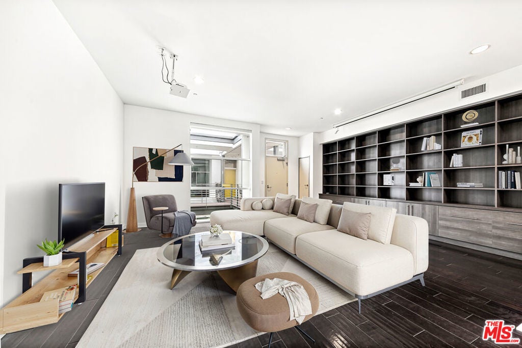 Photo of Listing #25586515