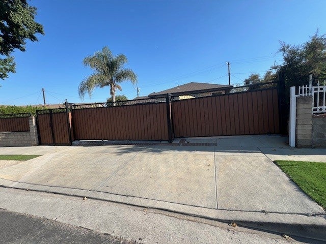 Photo of Listing #SR25198033