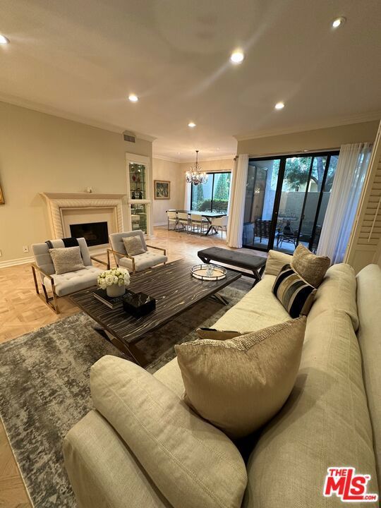 Photo of Listing #25586763