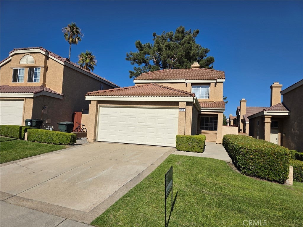 Photo of Listing #IV25198779