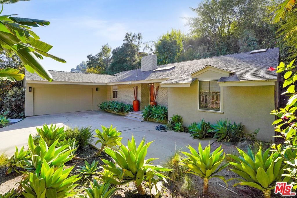 Photo of Listing #25587369