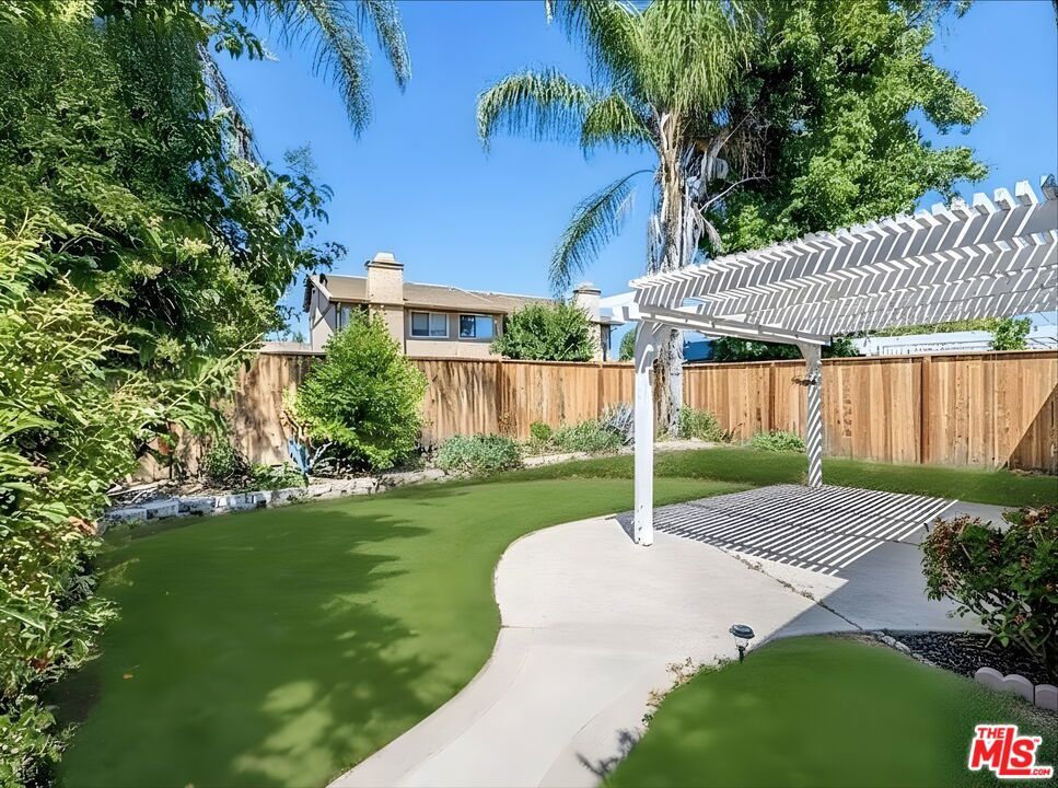 Photo of Listing #25587559