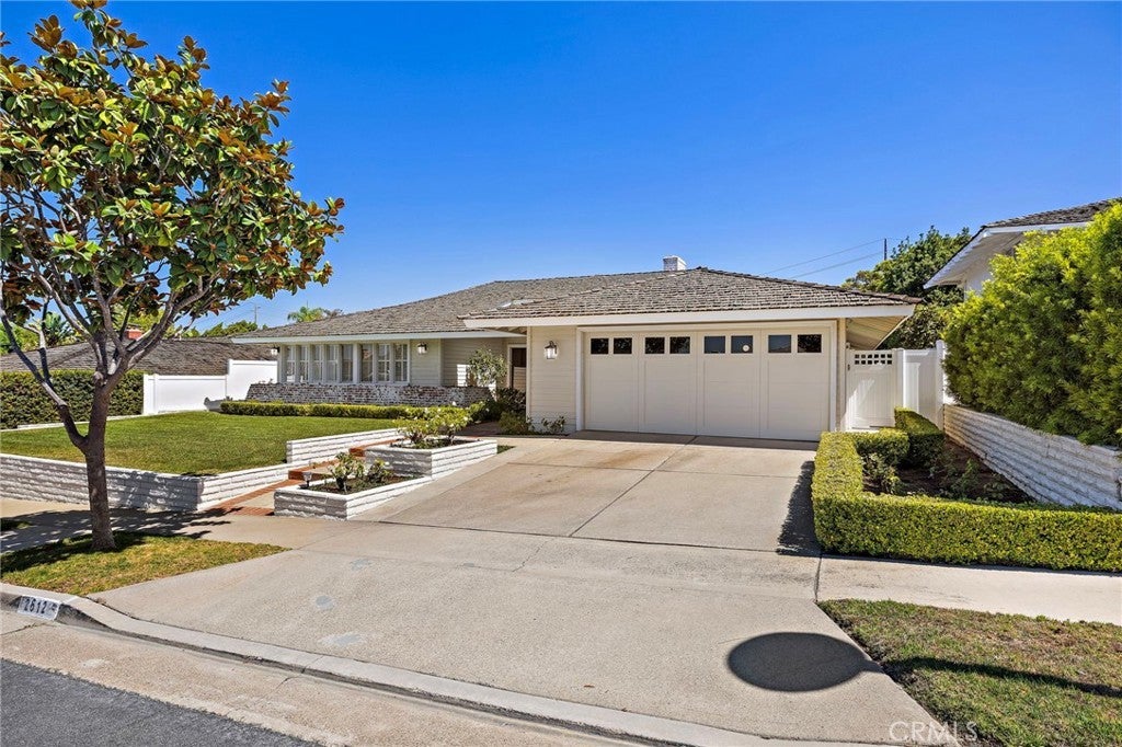 Photo of Listing #NP25198183