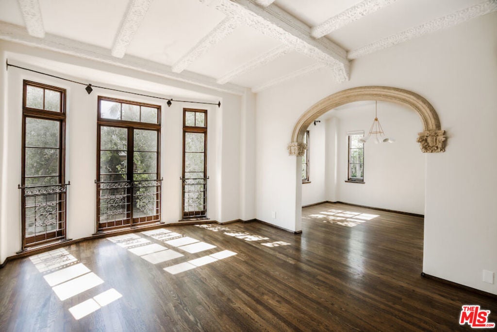 Photo of Listing #25587631