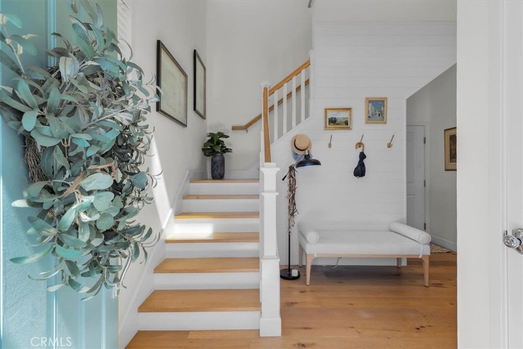 Photo of Listing #SB25200095