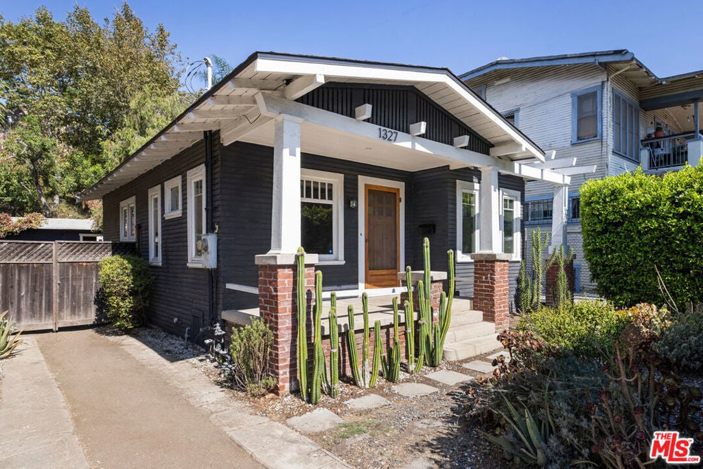 Photo of Listing #25583659