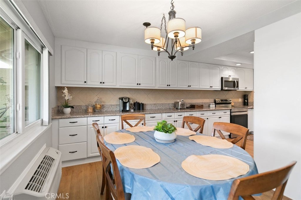 Photo of Listing #OC25199935