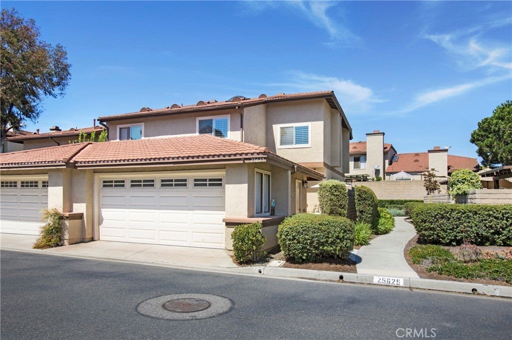 Photo of Listing #OC25200691