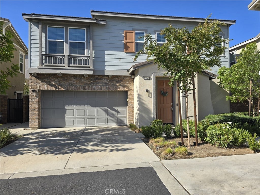 Photo of Listing #IV25201038