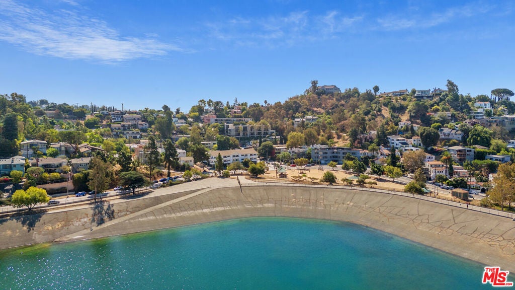 Photo of Listing #25588015