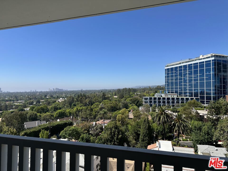 Photo of Listing #25588659