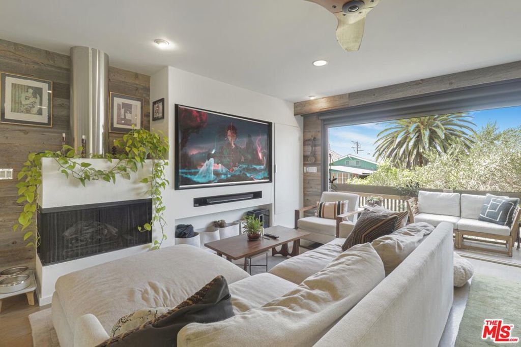 Photo of Listing #25588695