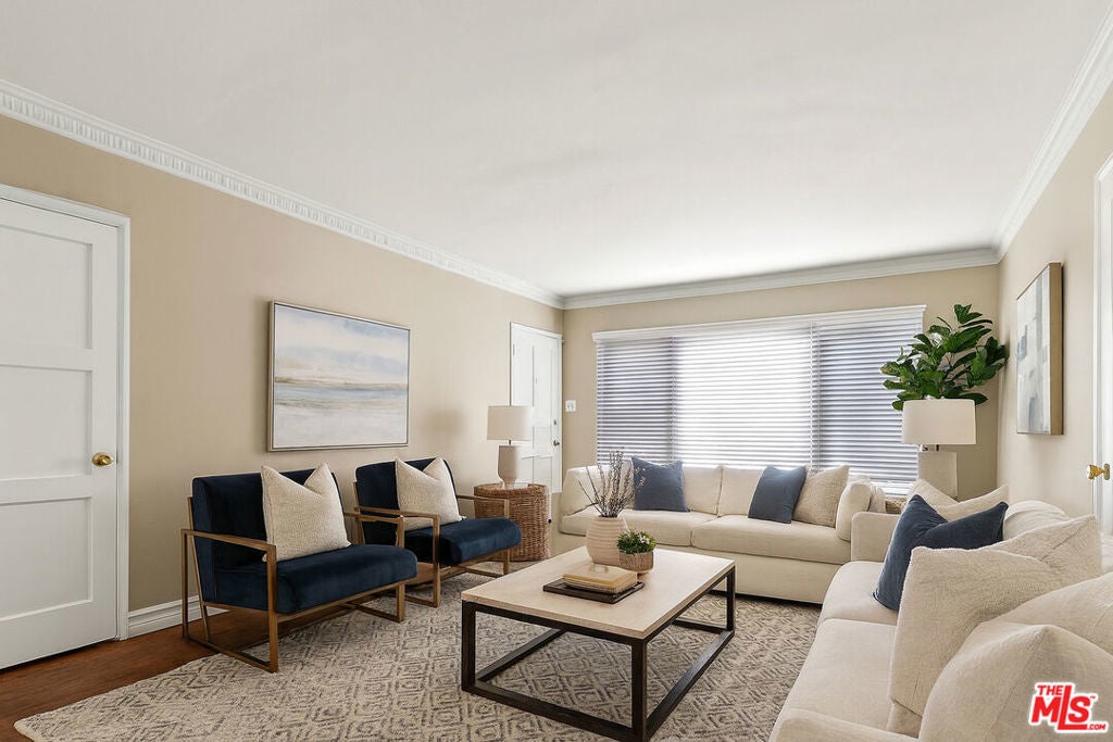 Photo of Listing #25588527