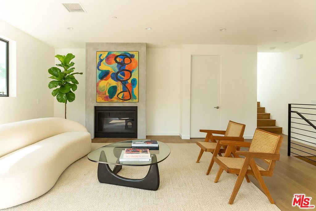 Photo of Listing #25589205