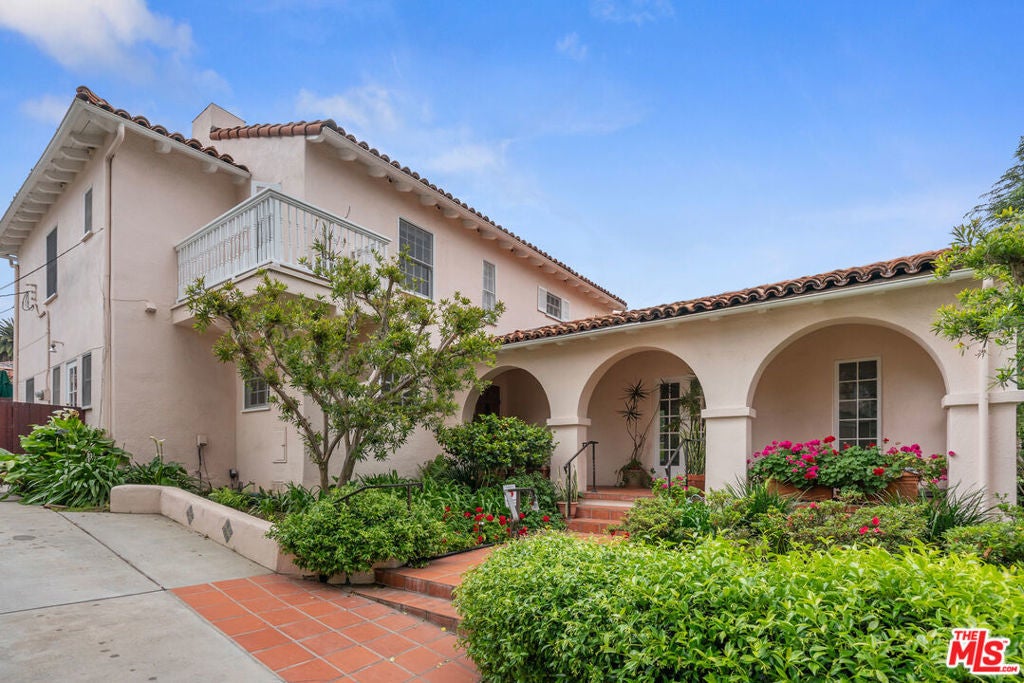 Photo of Listing #25588975