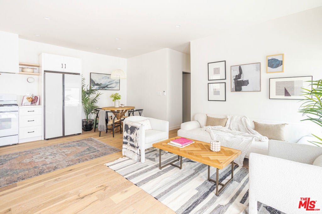 Photo of Listing #25589767