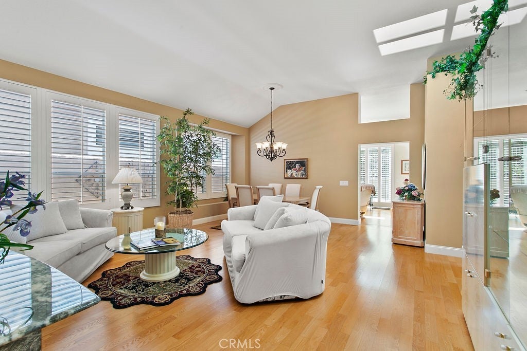 Photo of Listing #OC25203412