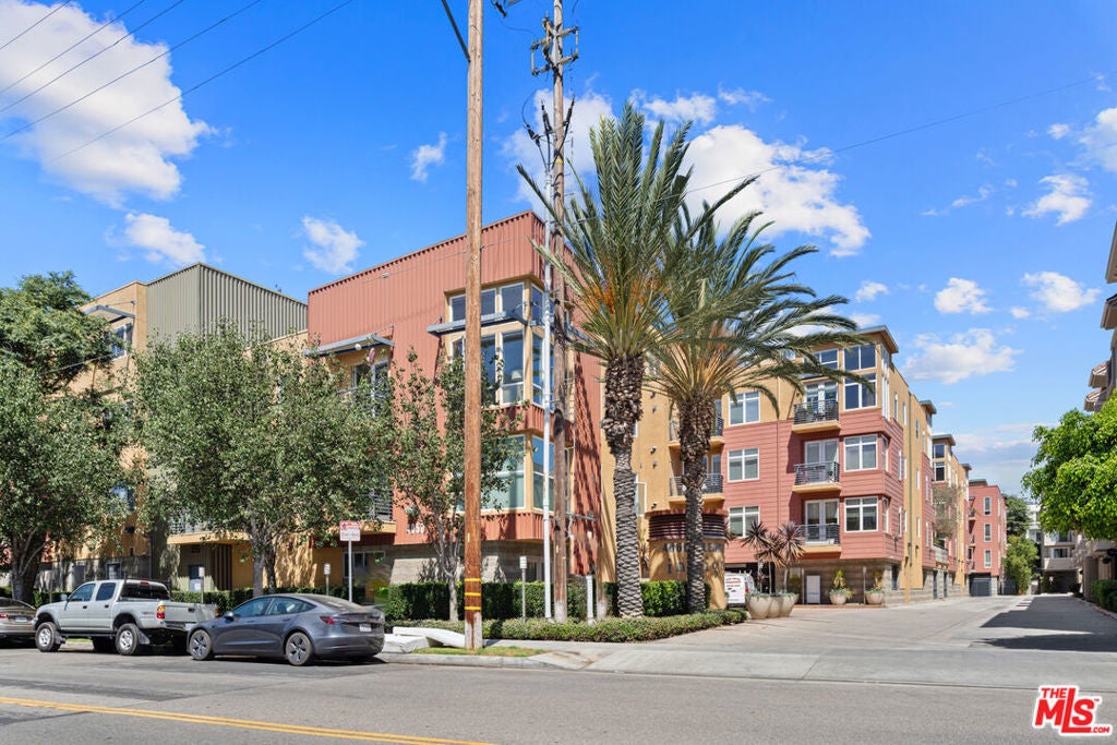 Photo of Listing #25588649