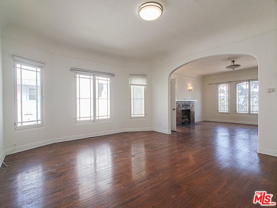 Photo of Listing #25590017