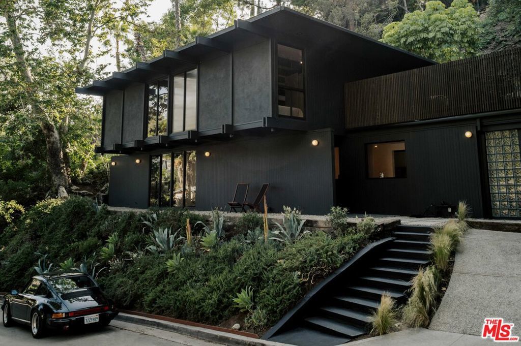 Photo of Listing #25589919