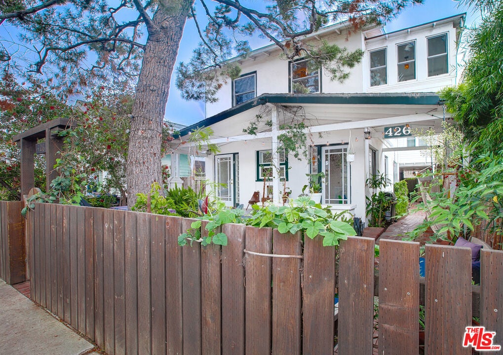 Photo of Listing #25574021