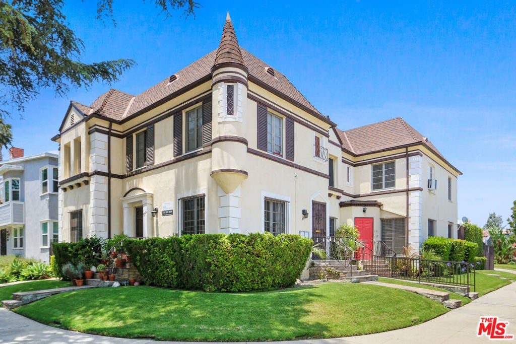 Photo of Listing #25590653