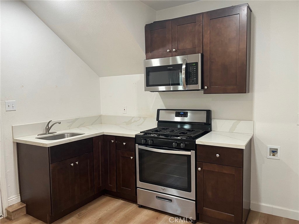 Photo of Listing #SW25215352