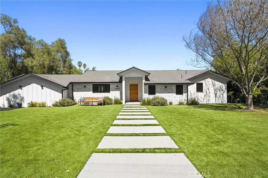 Photo of Listing #SR25214874