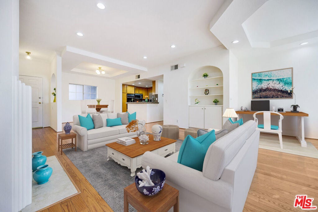 Photo of Listing #25590963