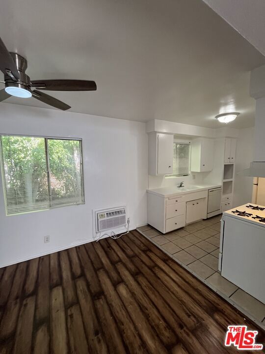 Photo of Listing #25591321