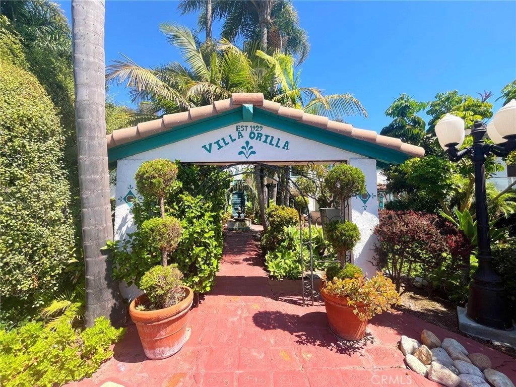 Photo of Listing #SR25215799