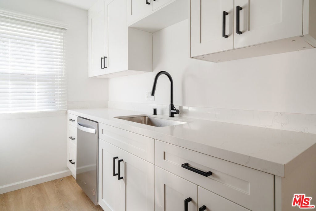 Photo of Listing #25591357