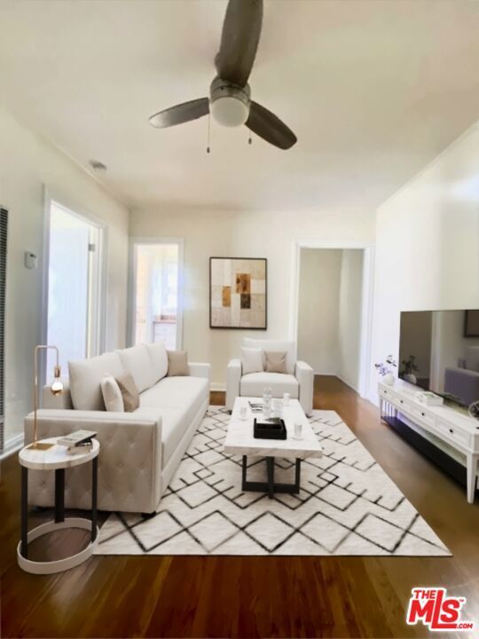 Photo of Listing #25591745