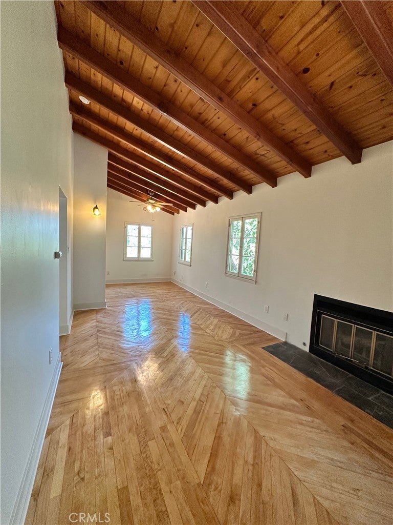 Photo of Listing #SR25216293