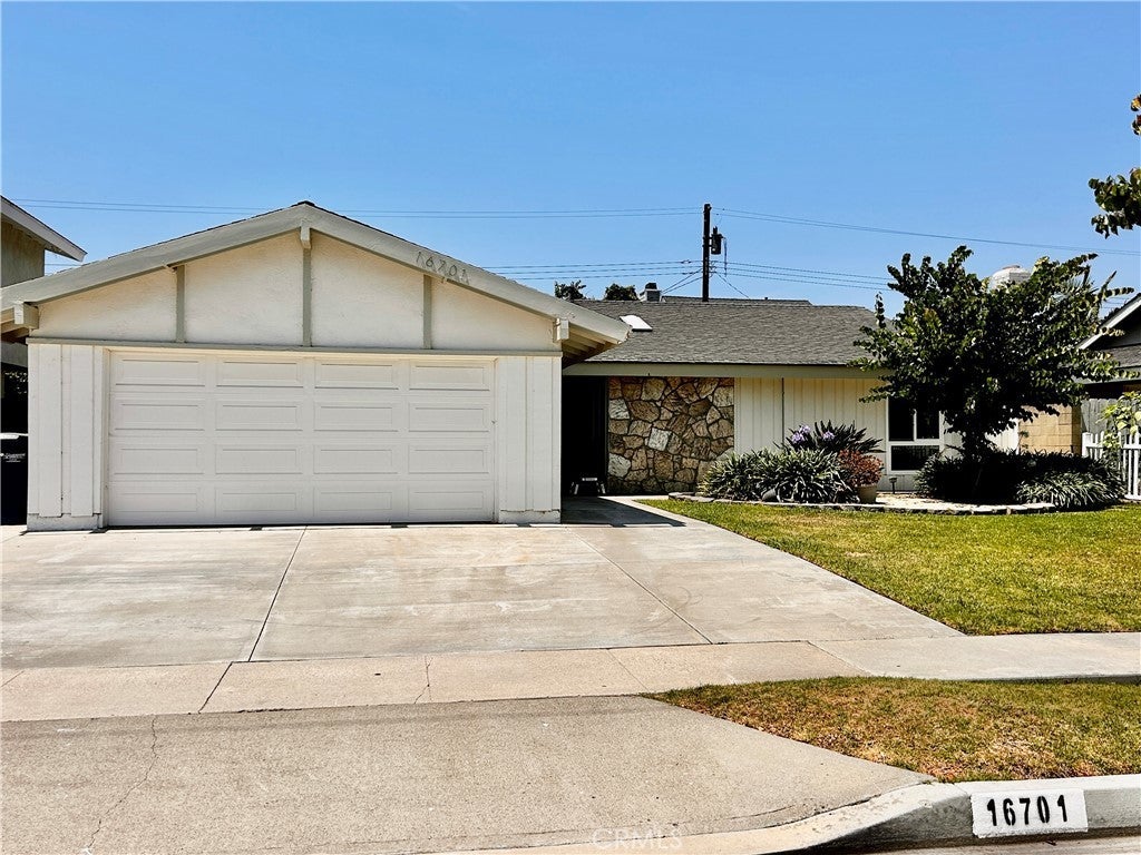 Photo of Listing #OC25193011