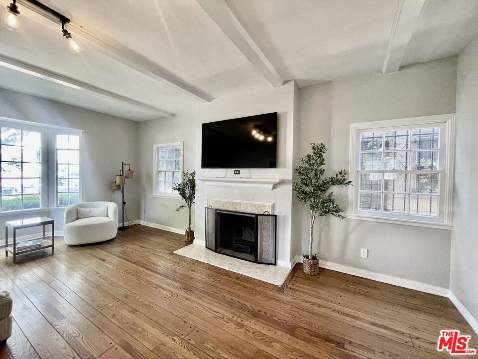 Photo of Listing #25591905