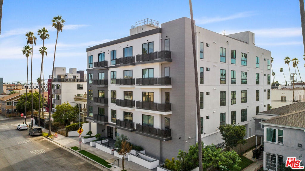 Photo of Listing #25592643