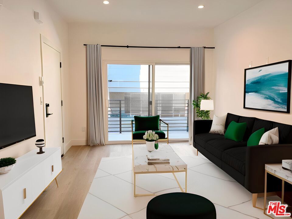 Photo of Listing #25592937