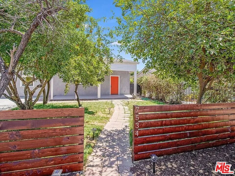 Photo of Listing #25593357