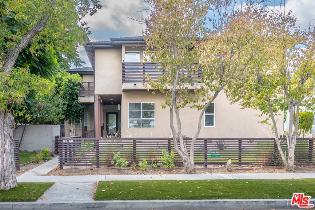 Photo of Listing #25590505