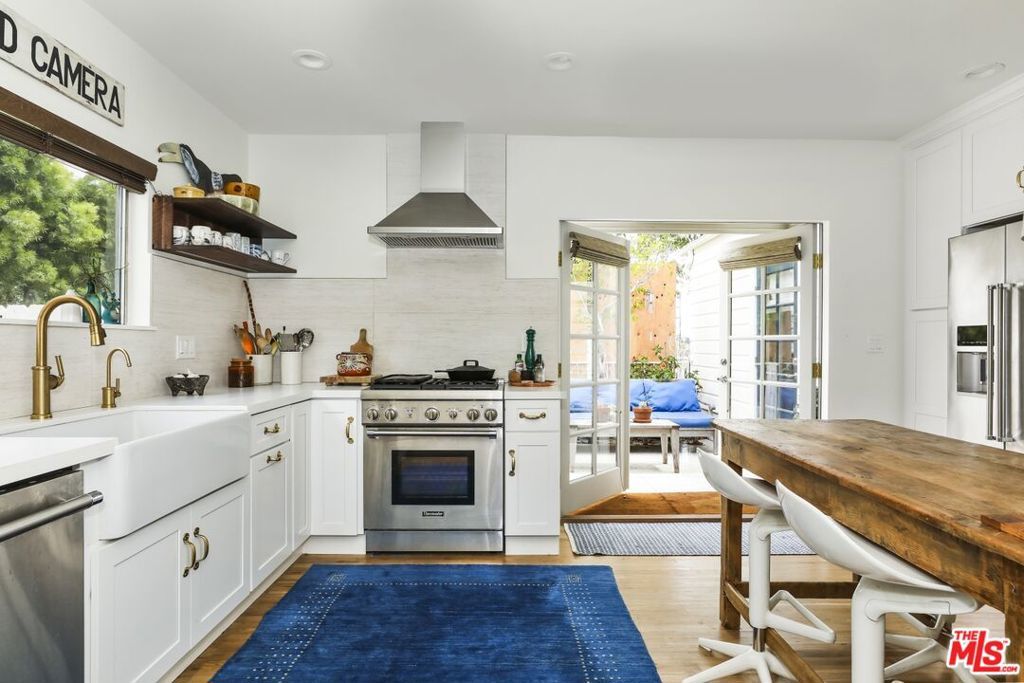 Photo of Listing #25593899