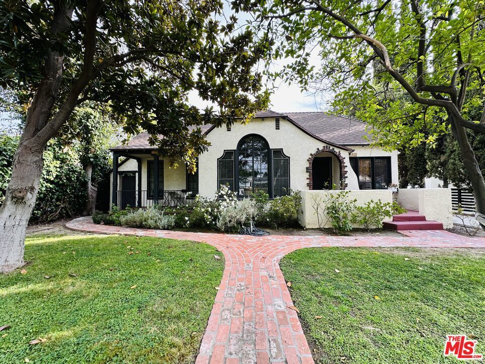 Photo of Listing #25593917