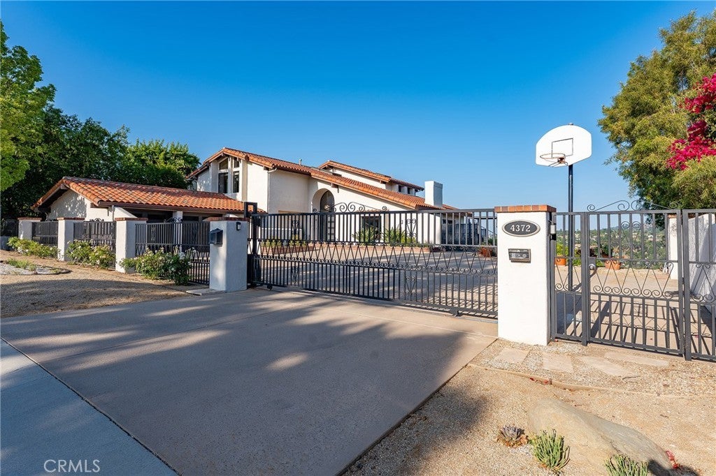 Photo of Listing #SR25219620